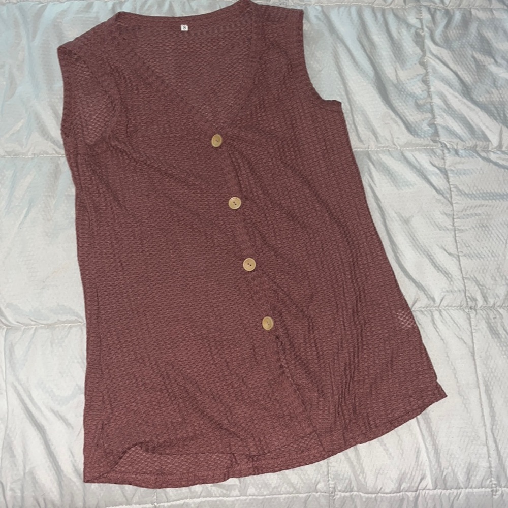 Woman’s small tank